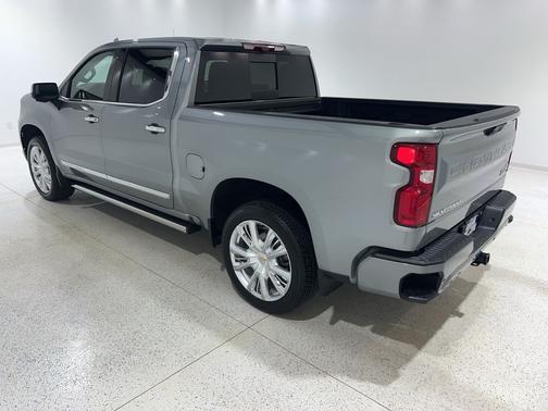 Sterling Gray Metallic 2025 Chevrolet Silverado 1500 High Country