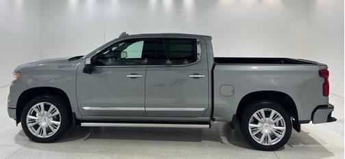 Sterling Gray Metallic 2025 Chevrolet Silverado 1500 High Country