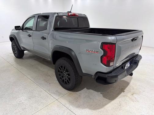 Sterling Gray Metallic 2026 Chevrolet Colorado Trail Boss