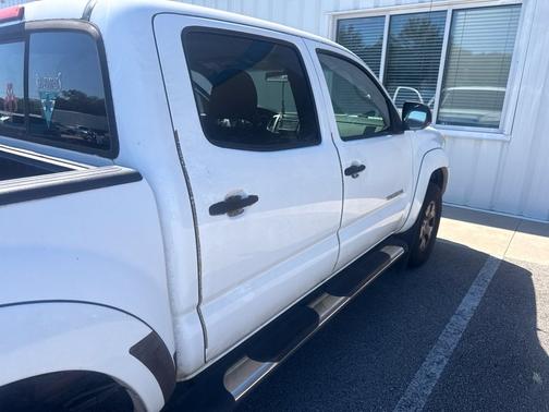 Super White 2015 Toyota Tacoma Base