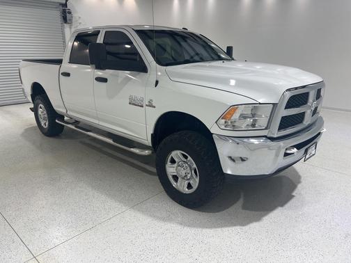 2017 RAM 2500 Tradesman Crew Cab 4x4 6'4' Box
