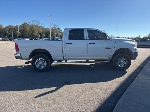 2017 RAM 2500 Tradesman Crew Cab 4x4 6'4' Box