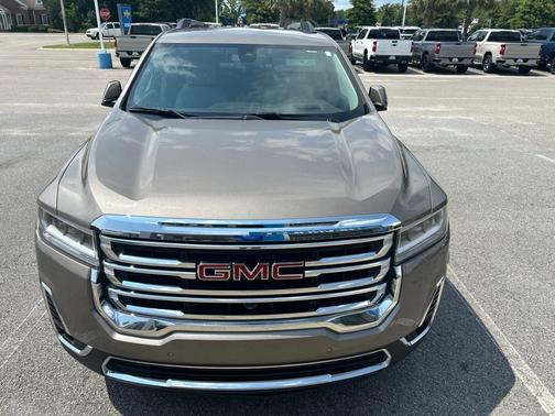 Light Stone Metallic 2023 GMC Acadia SLT