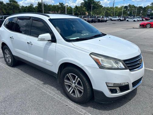 Summit White 2016 Chevrolet Traverse 2LT
