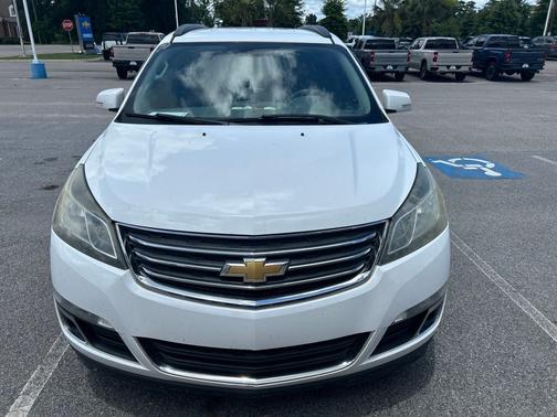 Summit White 2016 Chevrolet Traverse 2LT