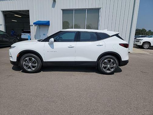 Summit White 2023 Chevrolet Blazer 2LT