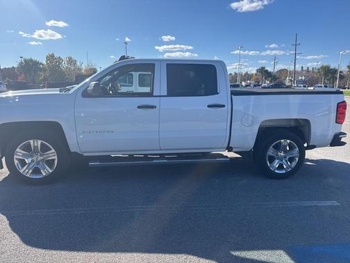 2018 Chevrolet Silverado 1500 Custom