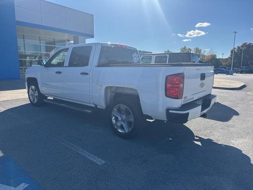 2018 Chevrolet Silverado 1500 Custom