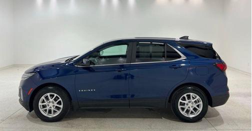 Blue Glow Metallic 2022 Chevrolet Equinox 1LT