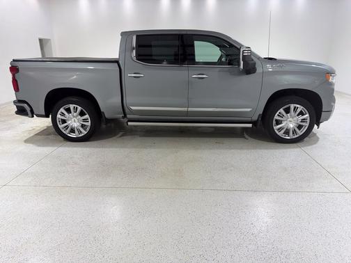 Sterling Gray Metallic 2026 Chevrolet Silverado 1500 High Country