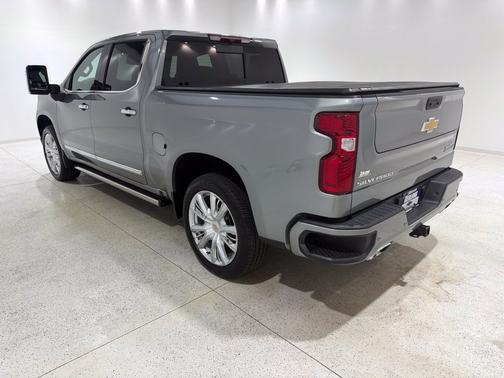 Sterling Gray Metallic 2026 Chevrolet Silverado 1500 High Country