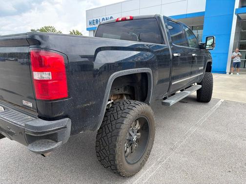 Onyx Black 2017 GMC Sierra 2500 SLT
