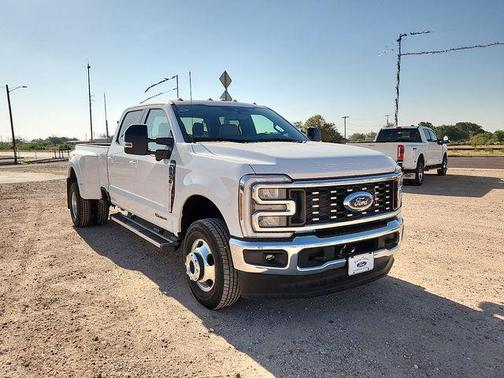 Oxford White 2026 Ford F-350 Lariat