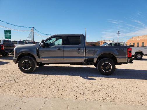 2026 Ford F-250 Platinum