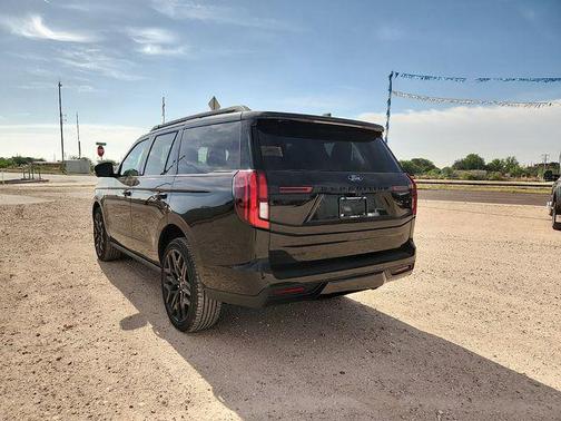 Agate Black Metallic 2026 Ford Expedition Platinum