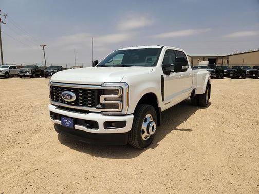 Star White Metallic Tri-Coat 2026 Ford F-350 Platinum