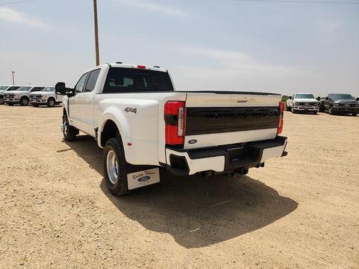 Star White Metallic Tri-Coat 2026 Ford F-350 Platinum