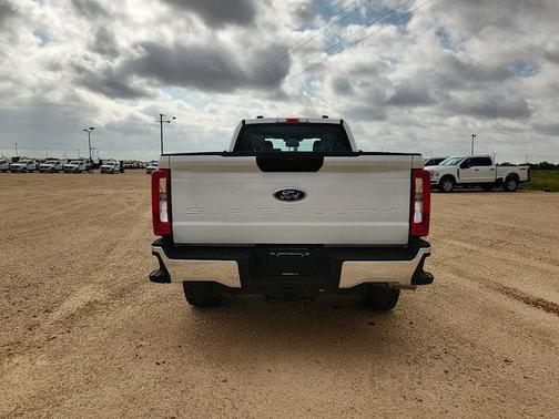 OXFORD WHITE 2026 Ford F-250 XL