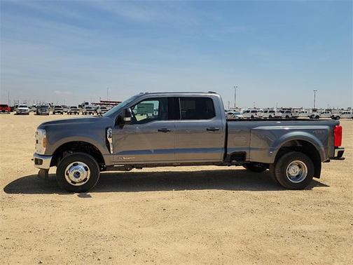 2025 Ford F-350 XLT