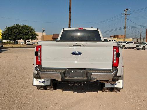 Oxford White 2026 Ford F-350 Lariat