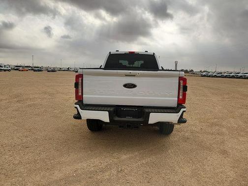 OXFORD WHITE 2026 Ford F-250 Lariat