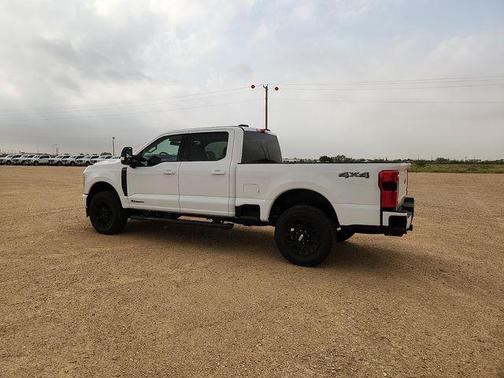OXFORD WHITE 2026 Ford F-250 Lariat