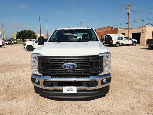 Oxford White 2026 Ford F-350 XL
