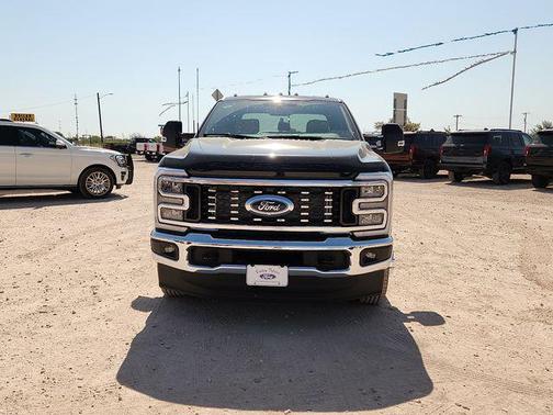Agate Black Metallic 2026 Ford F-350 Lariat