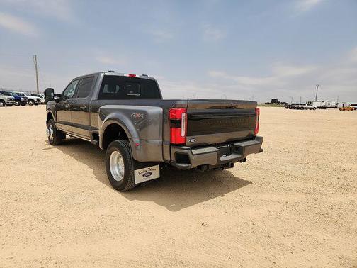 Carbonized Gray Metallic 2026 Ford F-350 Platinum