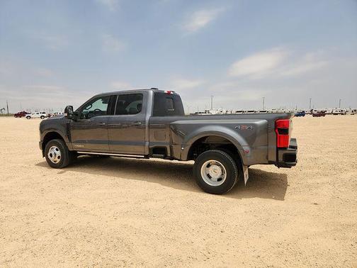 Carbonized Gray Metallic 2026 Ford F-350 Platinum