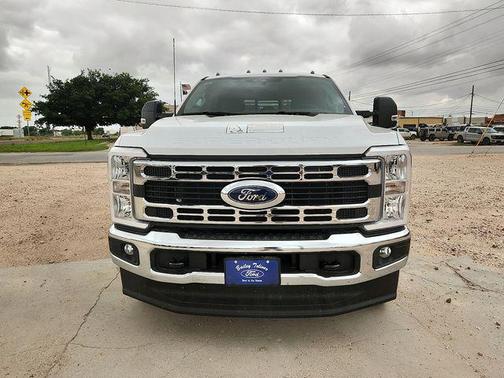 OXFORD WHITE 2026 Ford F-350 XL