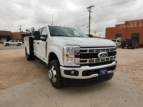OXFORD WHITE 2026 Ford F-350 XL