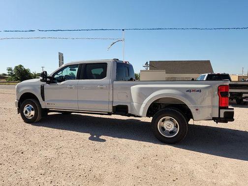 AVALANCHE 2026 Ford F-350 Platinum
