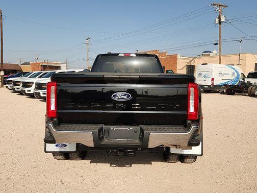 Agate Black Metallic 2027 Ford F-450 XL