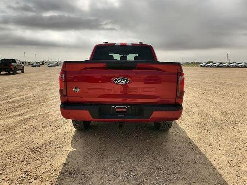 Ruby Red Metallic Tinted Clearcoat 2026 Ford F-150 XLT