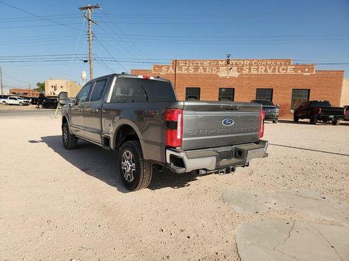 Carbonized Gray Metallic 2026 Ford F-250 Lariat