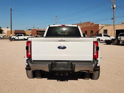 Oxford White 2026 Ford F-350 Lariat
