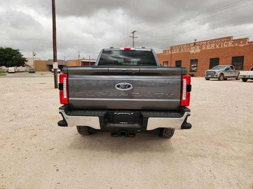 Carbonized Gray Metallic 2026 Ford F-250 Lariat
