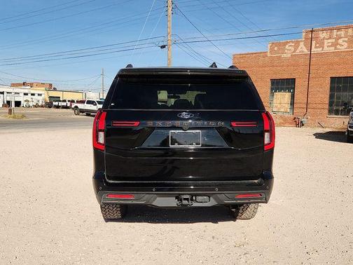 AGATE BLACK METALLIC 2026 Ford Expedition Tremor