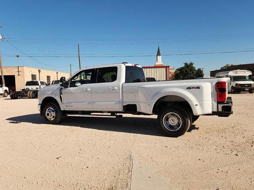Oxford White 2026 Ford F-350 Lariat