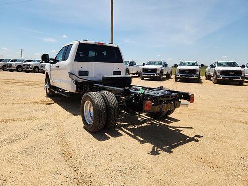 OXFORD WHITE 2026 Ford F-350 XL