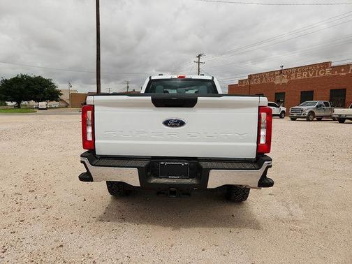 OXFORD WHITE 2026 Ford F-250 XL