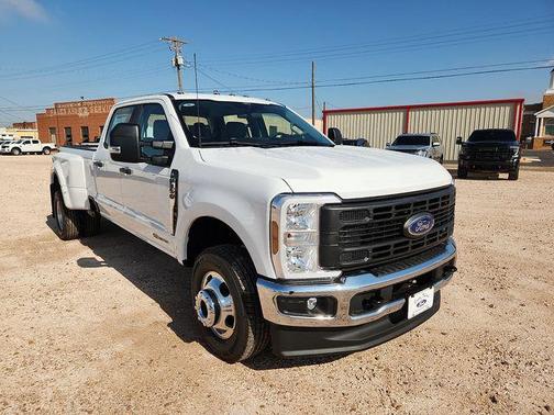 Oxford White 2026 Ford F-350 XL