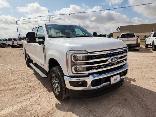 OXFORD WHITE 2026 Ford F-250 Lariat