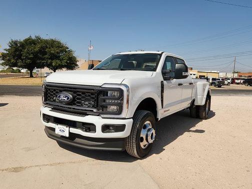 Oxford White 2027 Ford F-350 XL