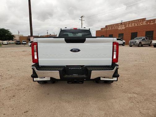 OXFORD WHITE 2026 Ford F-350 XLT