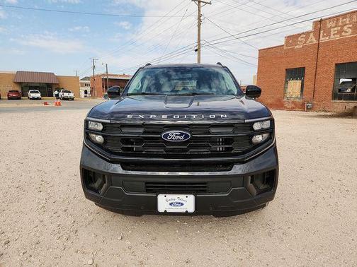 Dark Matter Gray Metallic 2026 Ford Expedition Active