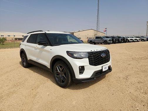 Star White Metallic Tri-Coat 2026 Ford Explorer ST-Line