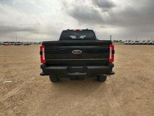 Agate Black Metallic 2026 Ford F-250 Lariat