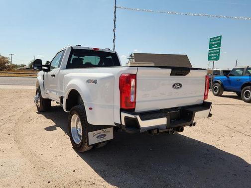Oxford White 2027 Ford F-450 XL